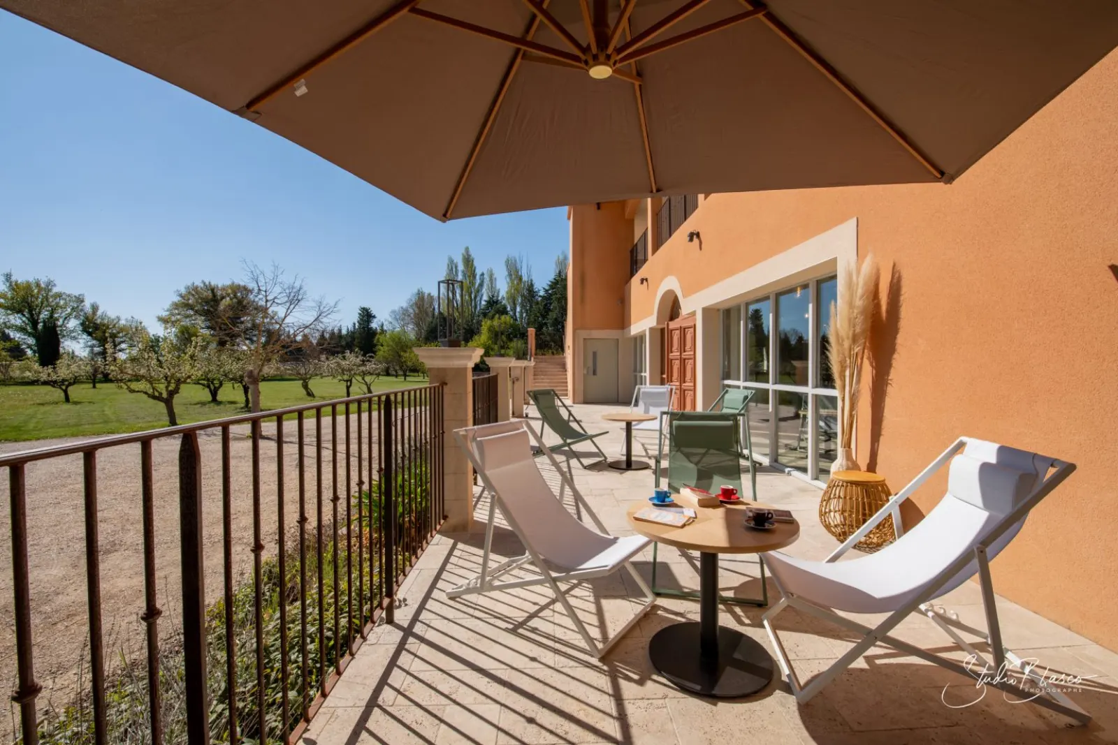 La terrasse face au parc